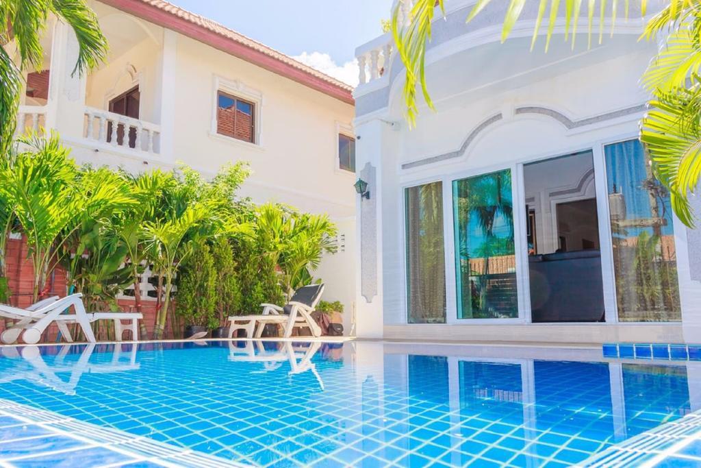 Ratana Villa - Pattaya Holiday House Walking Street 7 Bedrooms Екстер'єр фото