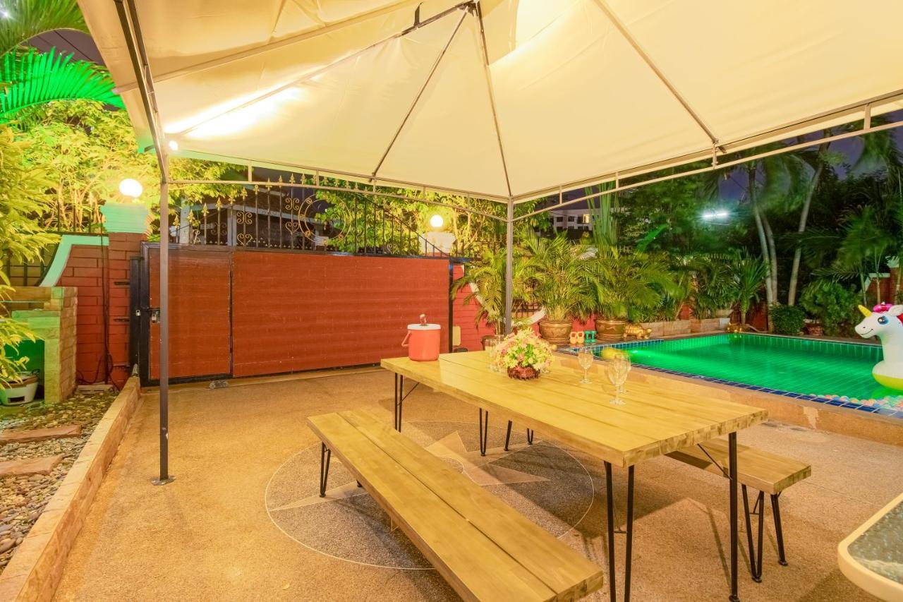 Ratana Villa - Pattaya Holiday House Walking Street 7 Bedrooms Екстер'єр фото